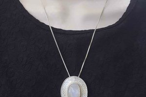 Sterling silver moonstone necklace