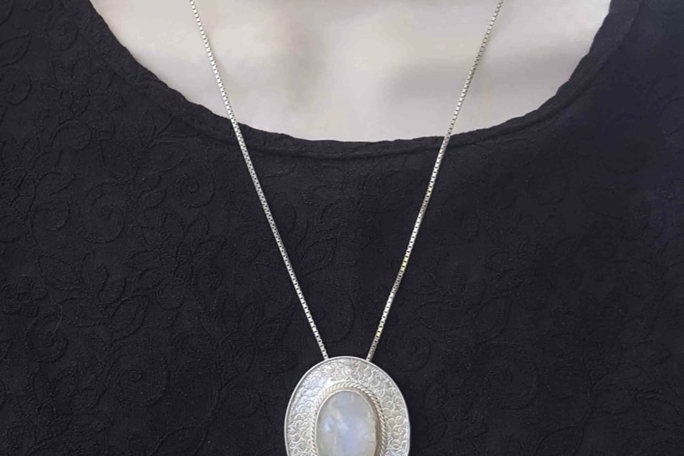 Sterling silver moonstone necklace