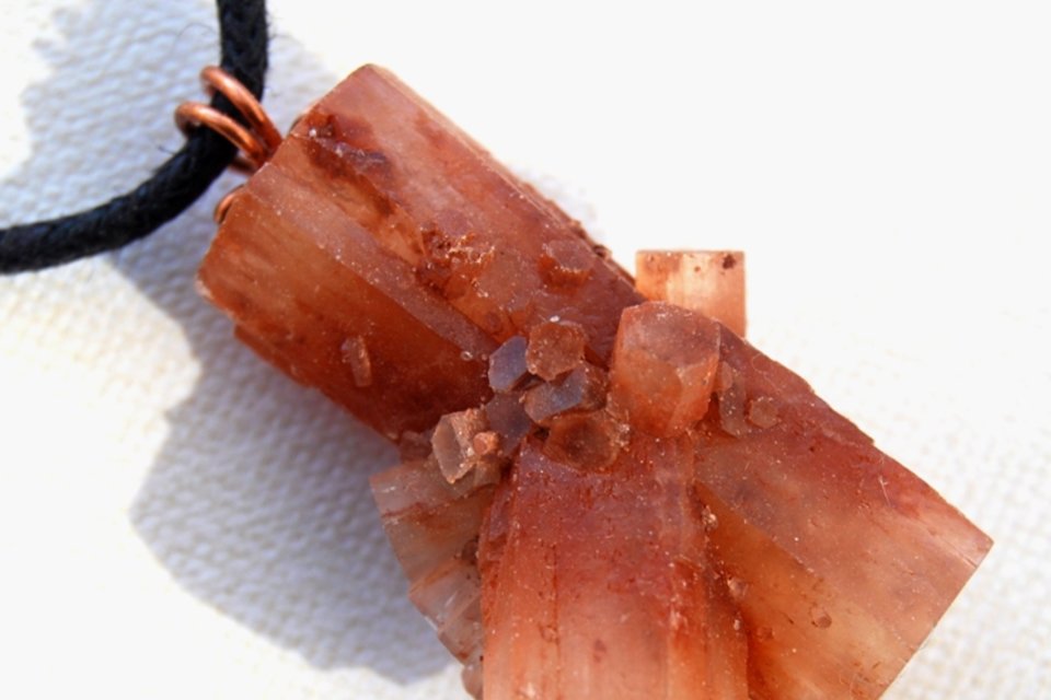 Natural Aragonite Crystal Copper Pendant Necklace Mens Womens Unisex